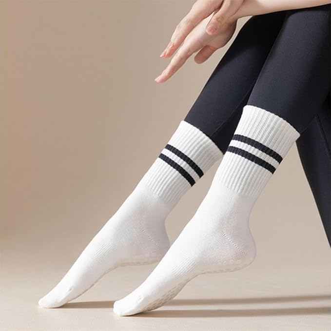 3 Pairs Womens Pilates Socks with Grips Yoga Socks Non Slip Grip Socks for Women for Gym Athletic Barre