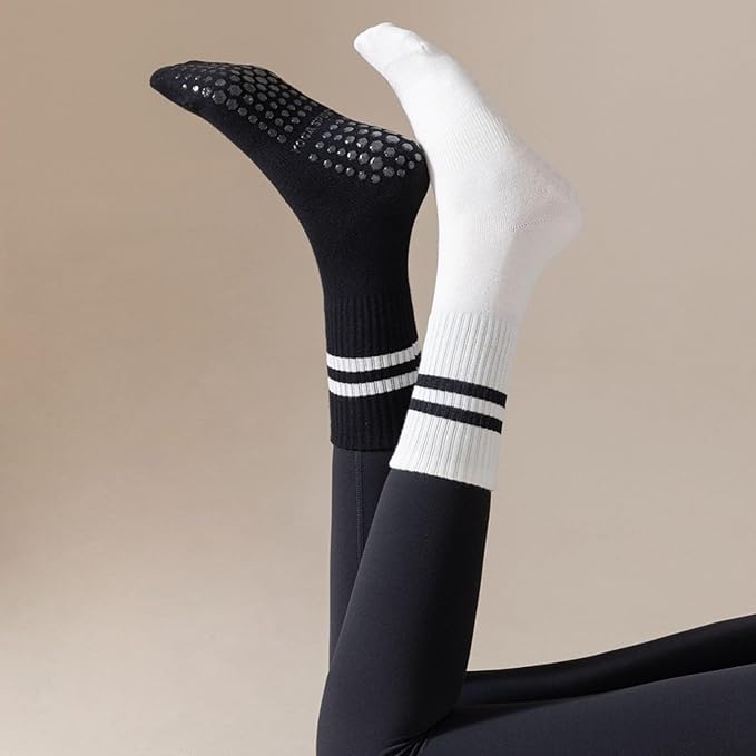 3 Pairs Womens Pilates Socks with Grips Yoga Socks Non Slip Grip Socks for Women for Gym Athletic Barre