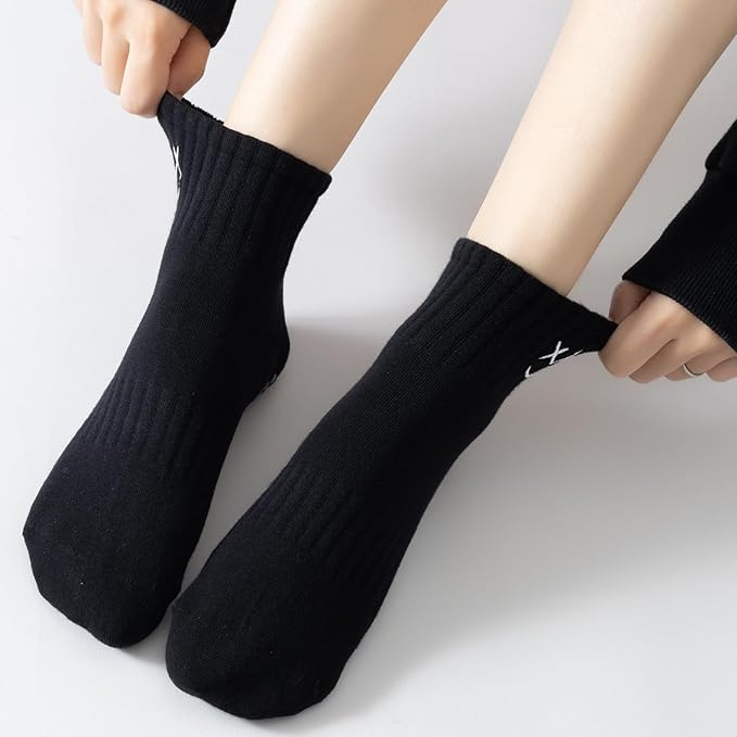 Yoga Pilates Socks with Grips for Women Non Slip Colorful Cushioned Ankle Socks for Barre Ballet Dance