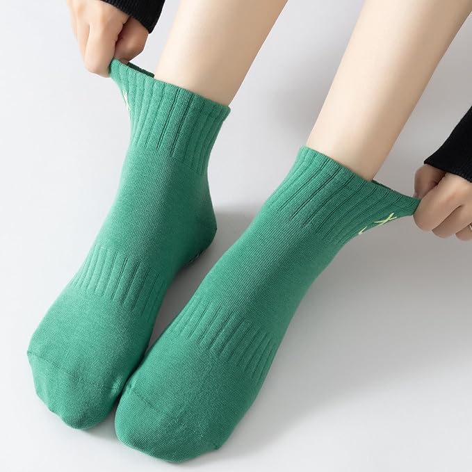 Yoga Pilates Socks with Grips for Women Non Slip Colorful Cushioned Ankle Socks for Barre Ballet Dance