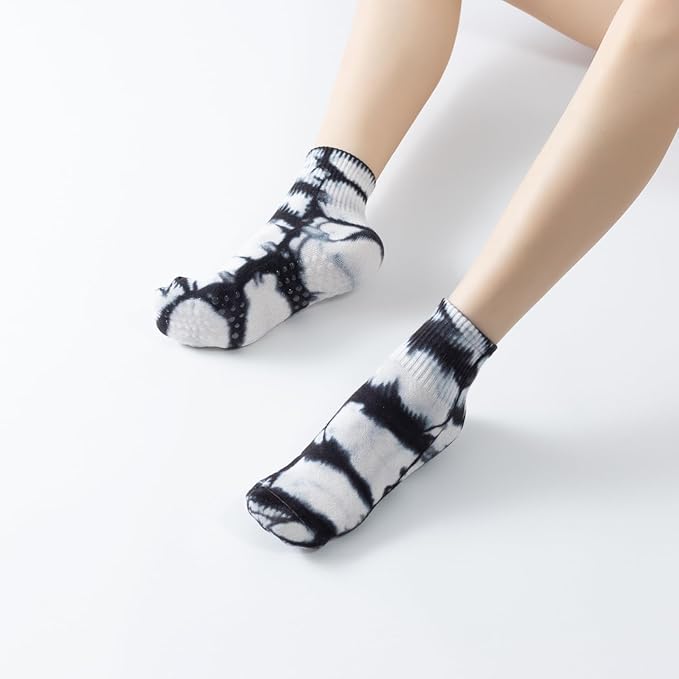 Yoga Pilates Socks with Grips for Women Non Slip Fleece Tie Dye Cushioned Ankle Socks for Barre Ballet Dance