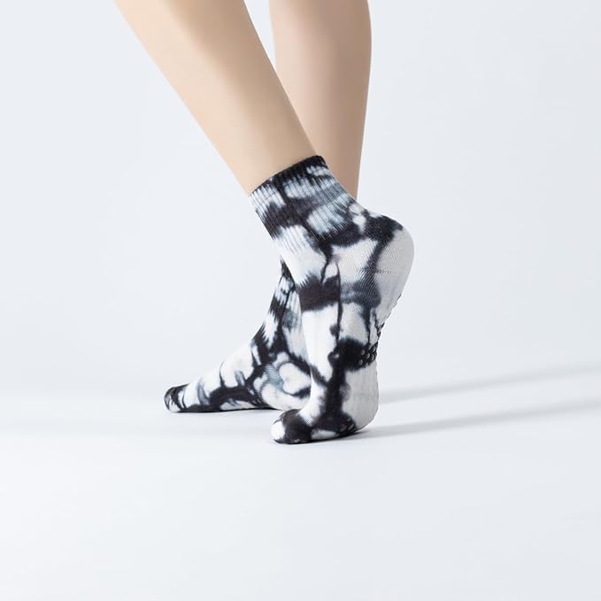 Yoga Pilates Socks with Grips for Women Non Slip Fleece Tie Dye Cushioned Ankle Socks for Barre Ballet Dance