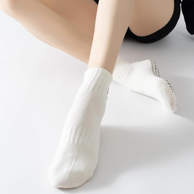 Yoga Pilates Socks with Grips for Women Non Slip Colorful Cushioned Ankle Socks for Barre Ballet Dance
