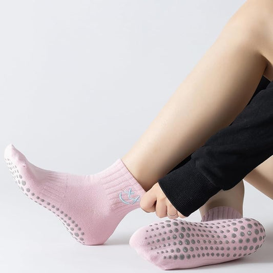 Yoga Pilates Socks with Grips for Women Non Slip Colorful Cushioned Ankle Socks for Barre Ballet Dance