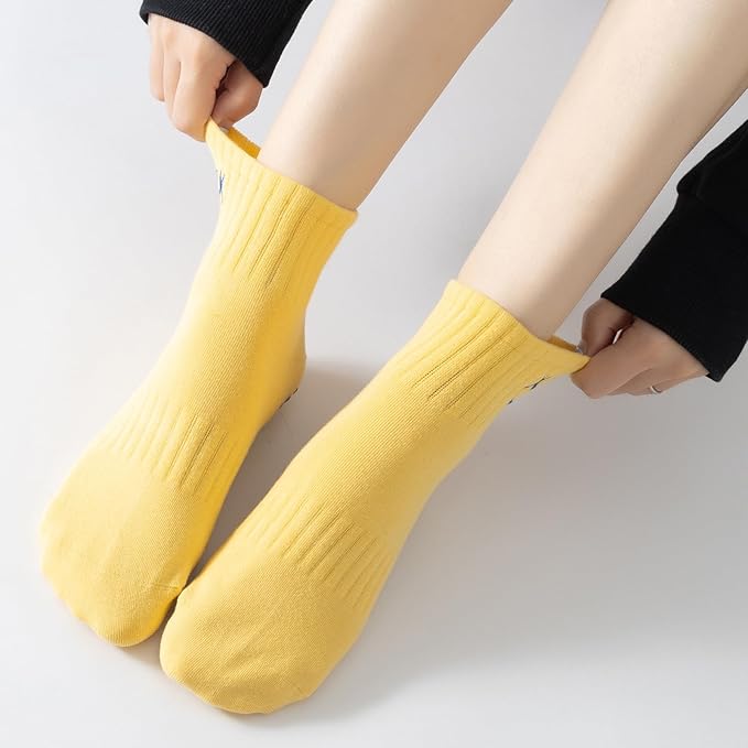 Yoga Pilates Socks with Grips for Women Non Slip Colorful Cushioned Ankle Socks for Barre Ballet Dance