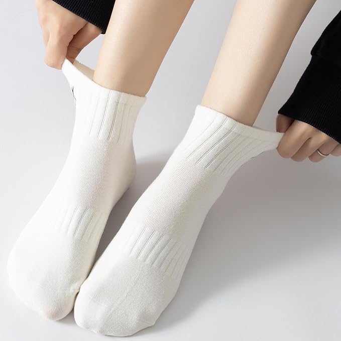 Yoga Pilates Socks with Grips for Women Non Slip Colorful Cushioned Ankle Socks for Barre Ballet Dance