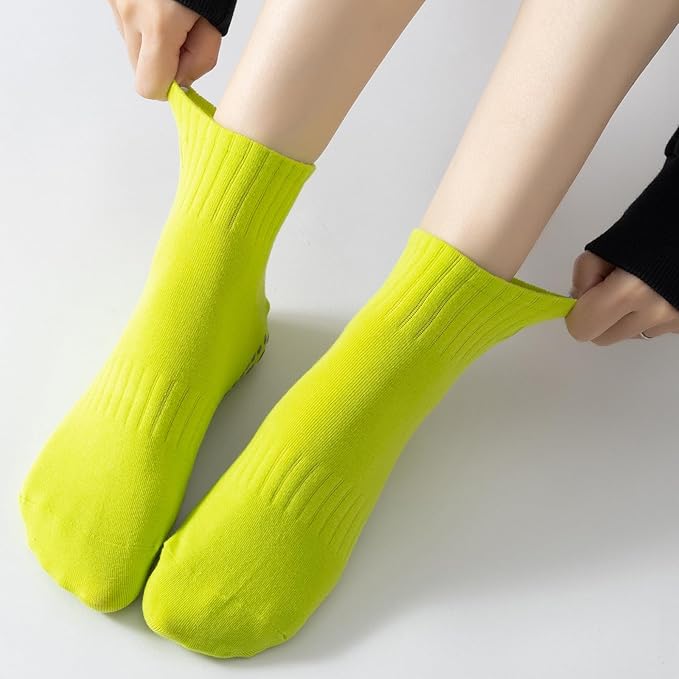 Yoga Pilates Socks with Grips for Women Non Slip Colorful Cushioned Ankle Socks for Barre Ballet Dance