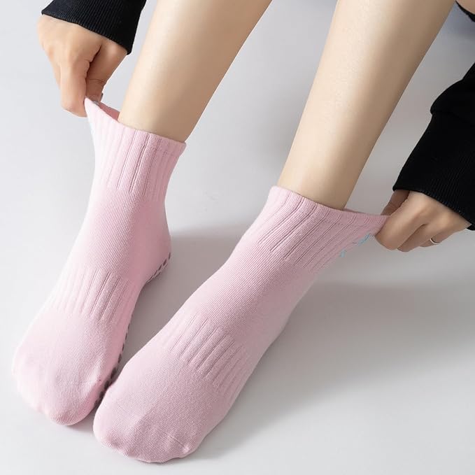 Yoga Pilates Socks with Grips for Women Non Slip Colorful Cushioned Ankle Socks for Barre Ballet Dance