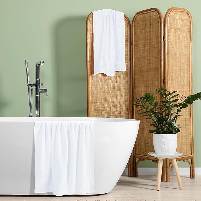 BELZZI Home Ultra Soft 4 Pack Oversized Bath Towel Set 27x54, Cotton Compact Bath Towels, Highly Absorbant Eco-Friendly Quickdry & Lightweight Towel, Ideal for Gym Travel Camp Pool - White