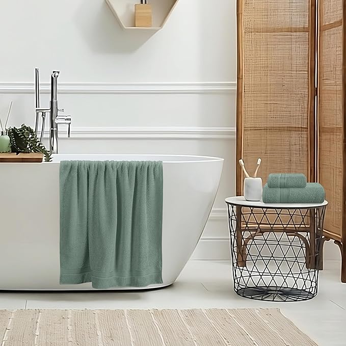Belizzi Home Ultra Soft 3 Pack Cotton Towel Set, Contains a Bath Towel 28x55 inch, a Hand Towel 16x24 inch & a Wash Coth 12x12 inch, Ideal Everyday use, Compact & Lightweight - Jade