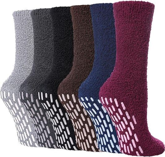 FNOVCO Non Slip Socks for Women Winter Warm Cozy Fuzzy Slipper Socks Soft Fluffy Hospital Socks with Grips